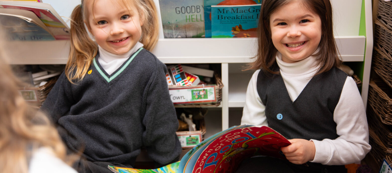 girls reading